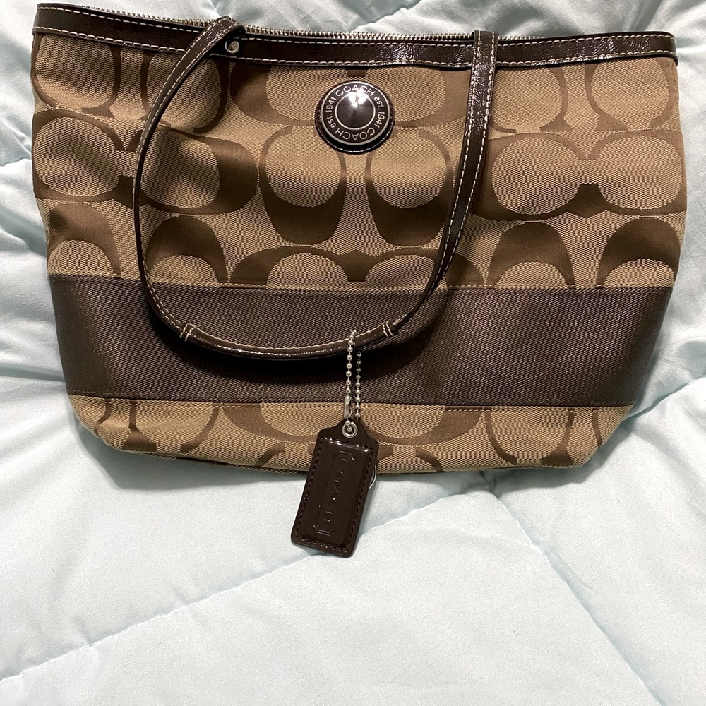Coach bag like new, apprx. 12x8”, MINT condition